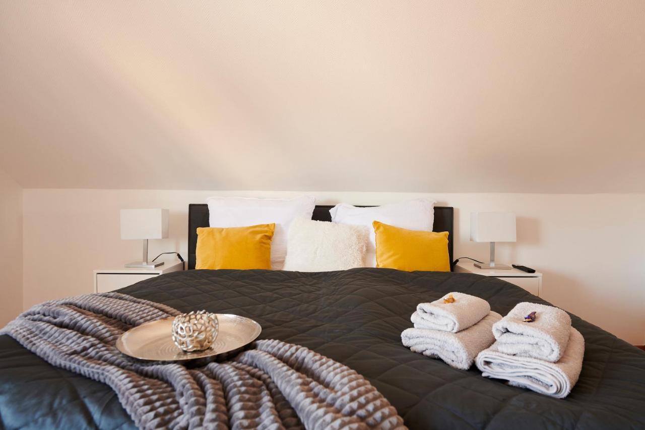Grosszuegig & Stilvoll Parkplatz ,Ruhige Lage, 5 Personen, Langzeit Apartment Paderborn Ngoại thất bức ảnh