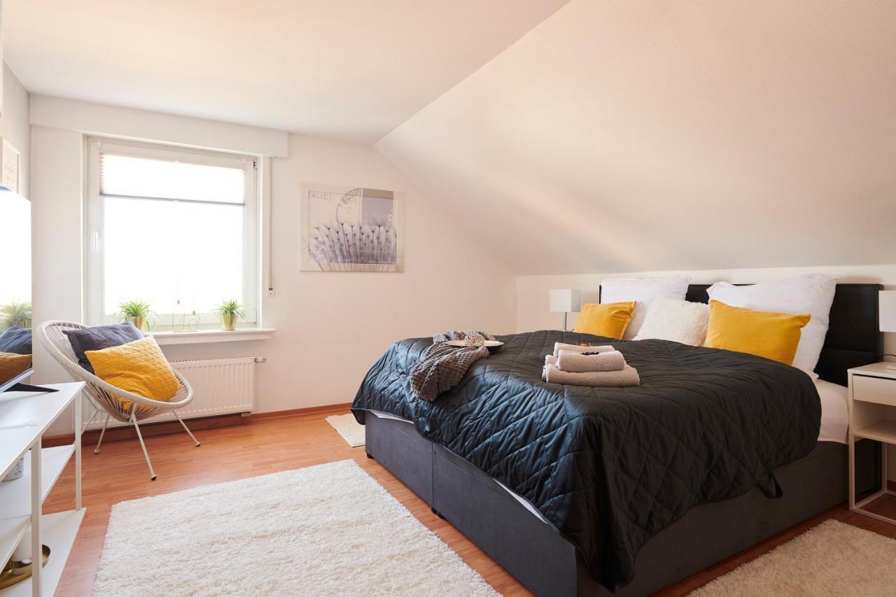 Grosszuegig & Stilvoll Parkplatz ,Ruhige Lage, 5 Personen, Langzeit Apartment Paderborn Ngoại thất bức ảnh